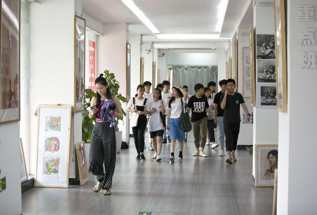 广州厘米画室：大学招生章程你知道怎么看了吗？